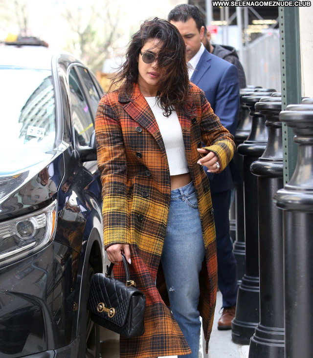 Priyanka Chopra No Source Posing Hot Sexy Beautiful Celebrity Babe