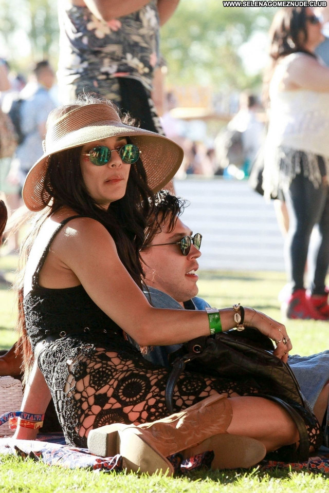 Vanessa Hudgens No Source Beautiful Posing Hot Sexy Babe Celebrity