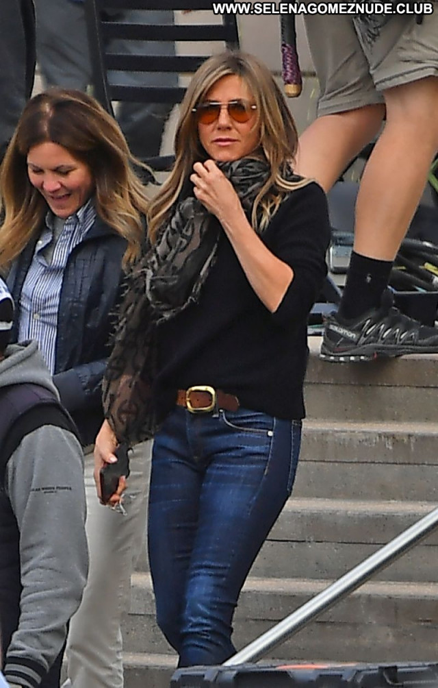 Jennifer Aniston No Source Posing Hot Babe Sexy Beautiful Celebrity