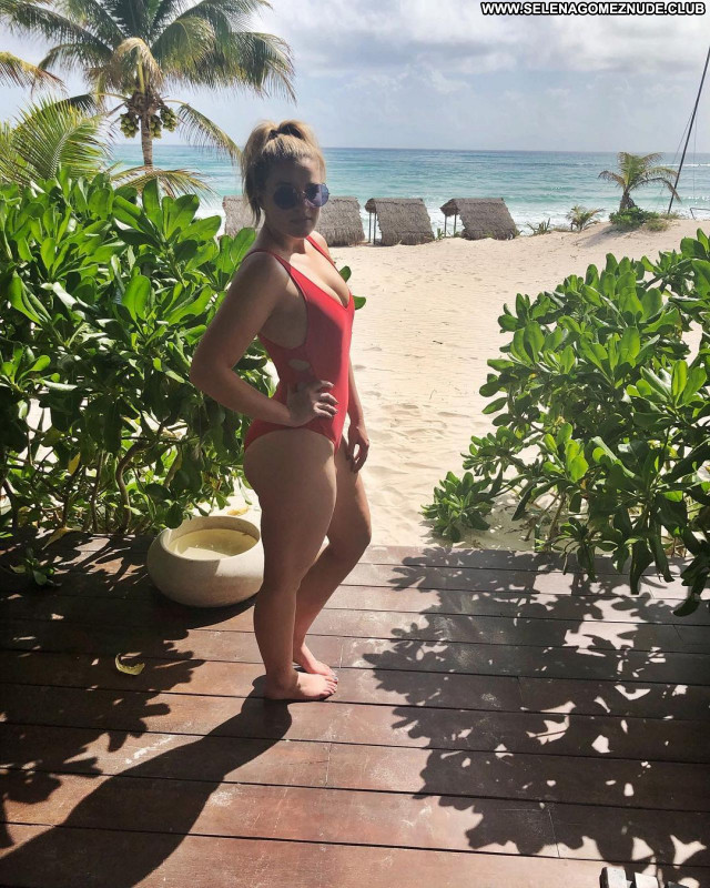 Lauren Alaina No Source Posing Hot Beautiful Sexy Celebrity Babe