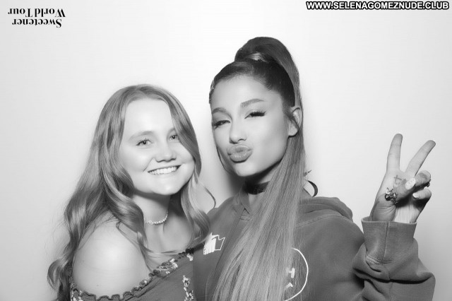 Ariana Grande No Source Sexy Babe Posing Hot Celebrity Beautiful