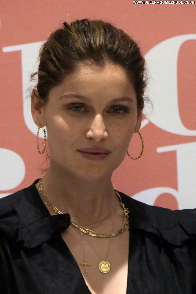 Laetitia Casta No Source Babe Celebrity Sexy Beautiful Posing Hot