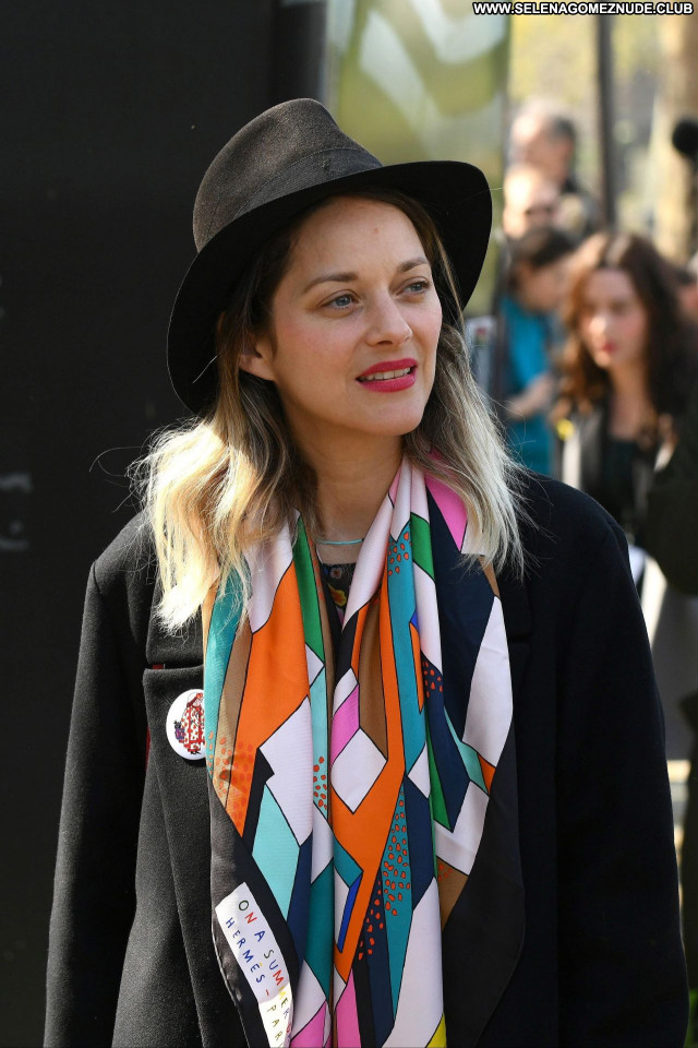 Marion Cotillard No Source  Babe Sexy Beautiful Celebrity Posing Hot