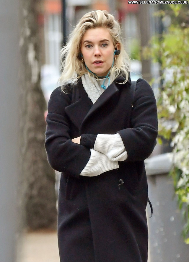 Vanessa Kirby No Source Celebrity Posing Hot Babe Beautiful Sexy