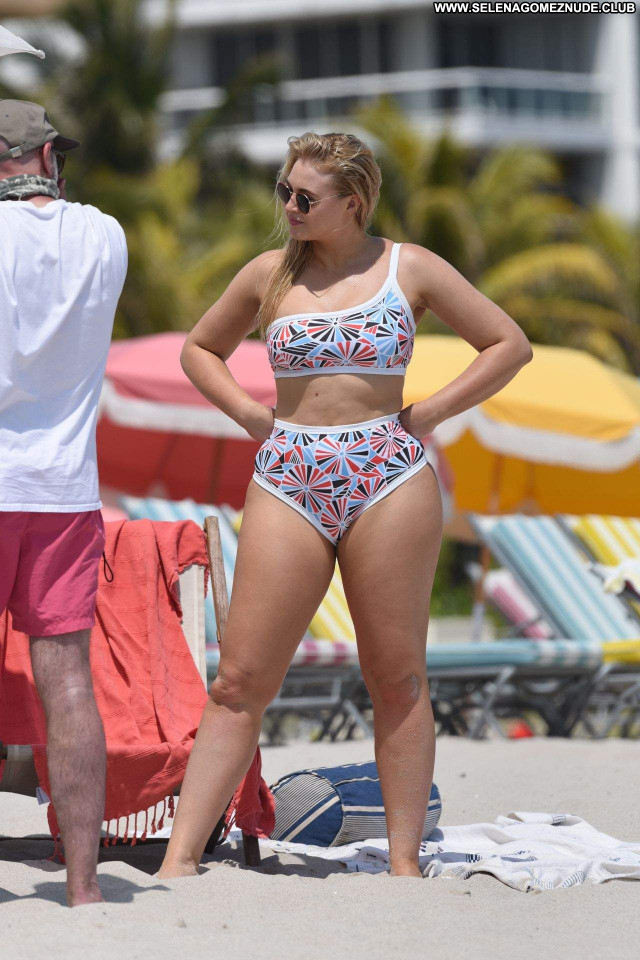 Iskra Lawrence No Source Beautiful Celebrity Babe Sexy Posing Hot