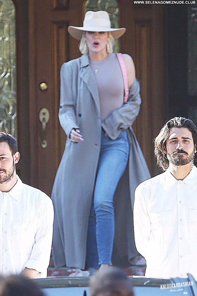 Khloe Kardashian No Source Posing Hot Babe Sexy Beautiful Celebrity