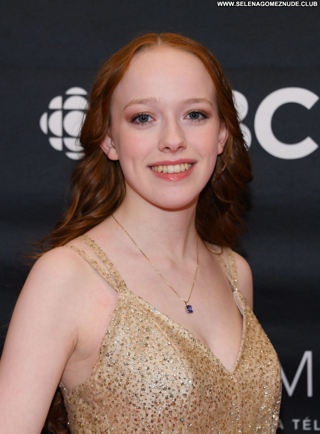 Amybeth Mcnulty No Source Beautiful Babe Posing Hot Celebrity Sexy