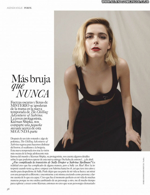 Kiernan Shipka No Source Posing Hot Celebrity Beautiful Babe Sexy