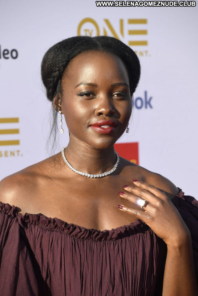 Lupita Nyongo No Source Beautiful Babe Sexy Posing Hot Celebrity