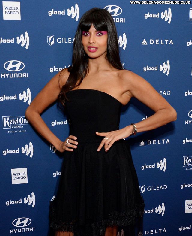 Jameela Jamil No Source Posing Hot Sexy Babe Beautiful Celebrity