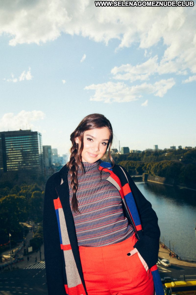 Hailee Steinfeld Beautiful Babe Celebrity Sexy Posing Hot Famous And Hailee Steinfeld Beautiful Babe Celebrity Sexy Posing Hot Famous And
