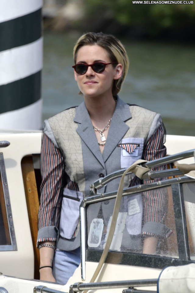 Kristen Stewart No Source  Sexy Babe Posing Hot Celebrity Beautiful