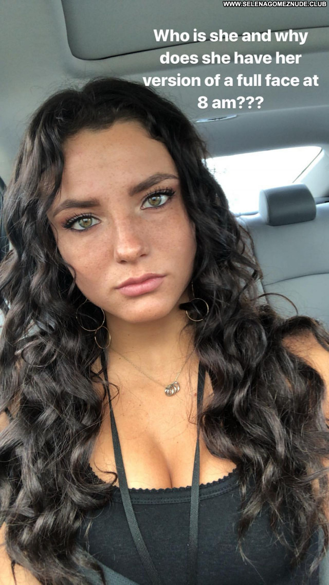 Jade Chynoweth No Source  Beautiful Sexy Babe Posing Hot Celebrity