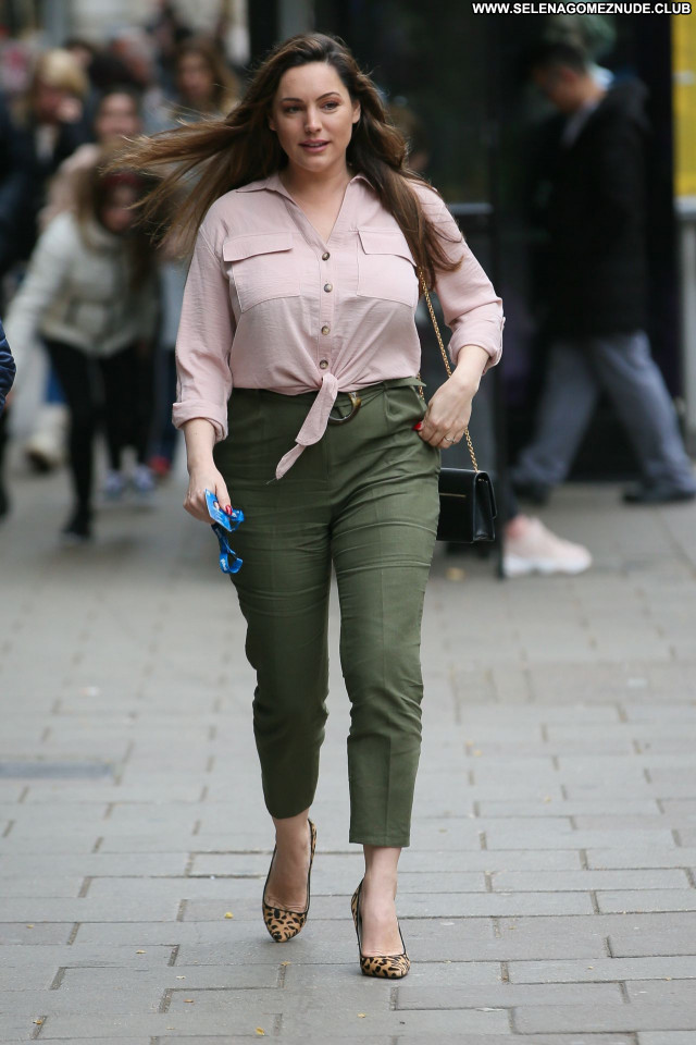 Kelly Brook No Source Babe Beautiful Celebrity Posing Hot Sexy
