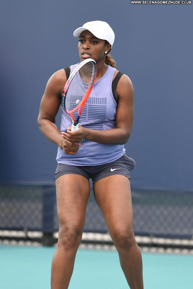 Topless sloane stephens Sloane Stevens