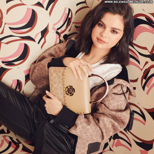 Selena Gomez No Source Sexy Babe Celebrity Beautiful Posing Hot