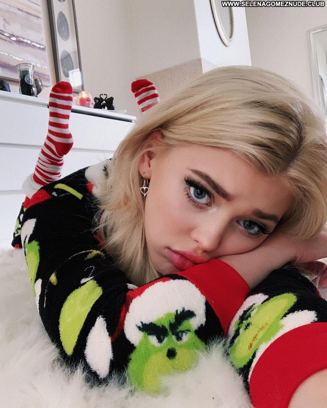 Loren Gray No Source Celebrity Posing Hot Sexy Babe Beautiful