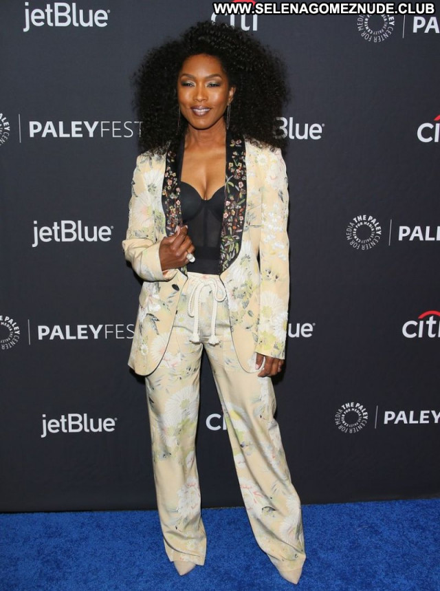 Angela Bassett No Source  Posing Hot Celebrity Beautiful Babe Sexy