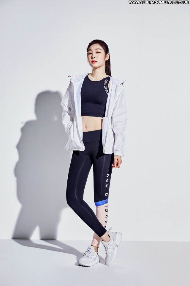 Yuna Kim No Source Celebrity Posing Hot Babe Sexy Beautiful