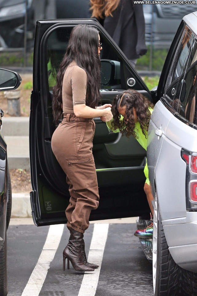 Kim Kardashian No Source Beautiful Posing Hot Celebrity Babe Sexy