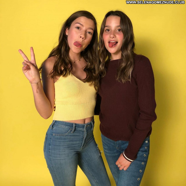 Annie Leblanc No Source Sexy Babe Celebrity Beautiful Posing Hot