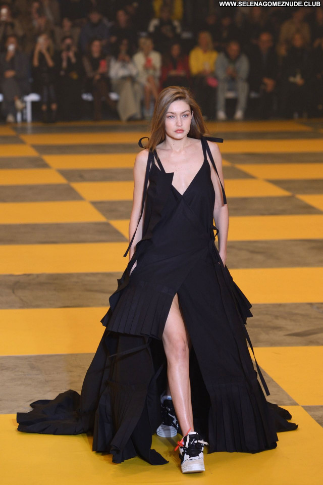 Gigi Hadid No Source Celebrity Babe Beautiful Posing Hot Sexy