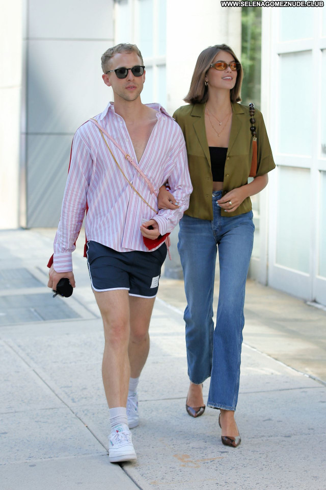 Kaia Gerber No Source Posing Hot Celebrity Beautiful Sexy Babe
