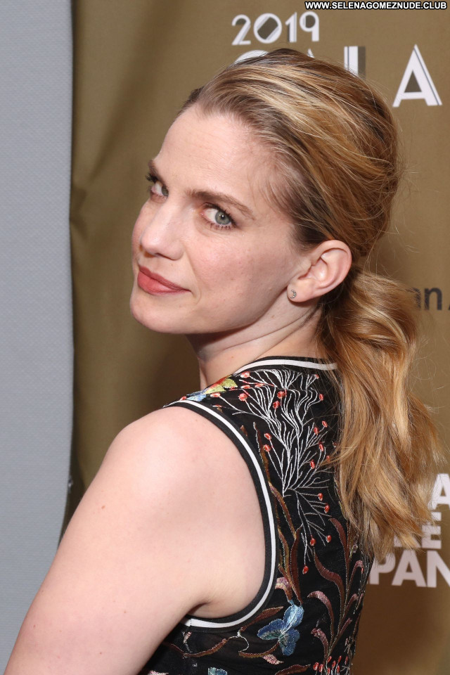 Anna Chlumsky No Source Beautiful Sexy Babe Posing Hot Celebrity