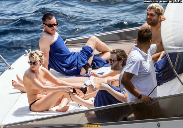 Kristen Stewart No Source Babe Italy Toples Topless Celebrity Yacht