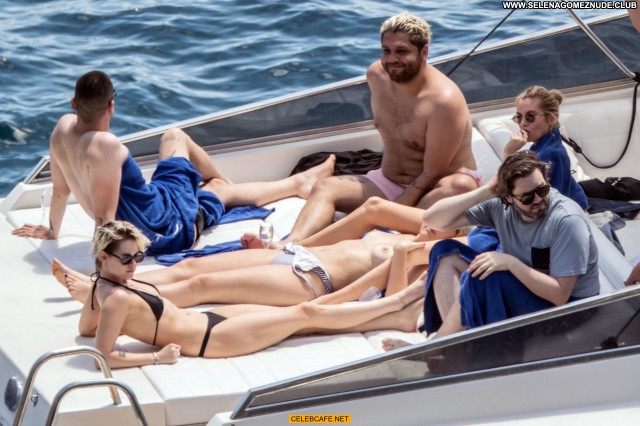 Kristen Stewart No Source Celebrity Beautiful Posing Hot Italy Yacht