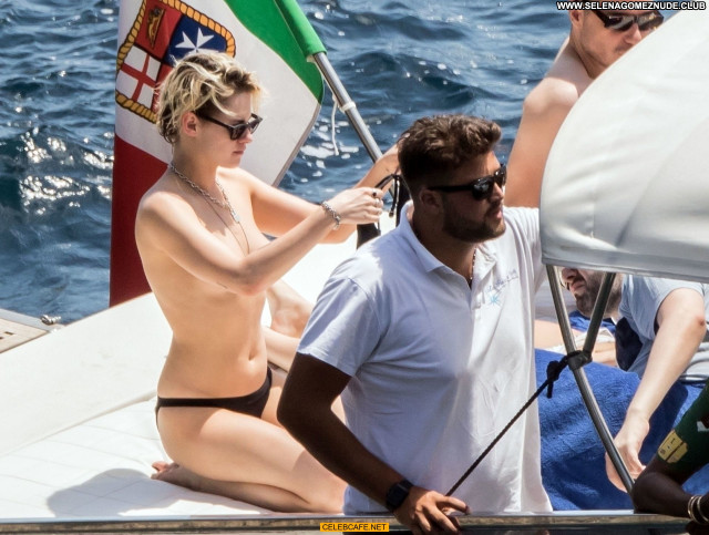 Kristen Stewart No Source  Yacht Posing Hot Beautiful Celebrity Italy