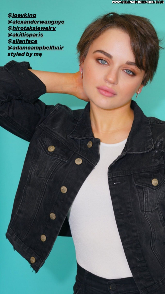 Joey King No Source  Sexy Babe Posing Hot Beautiful Celebrity