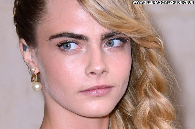 Cara Delevigne No Source Sexy Babe Celebrity Posing Hot Beautiful