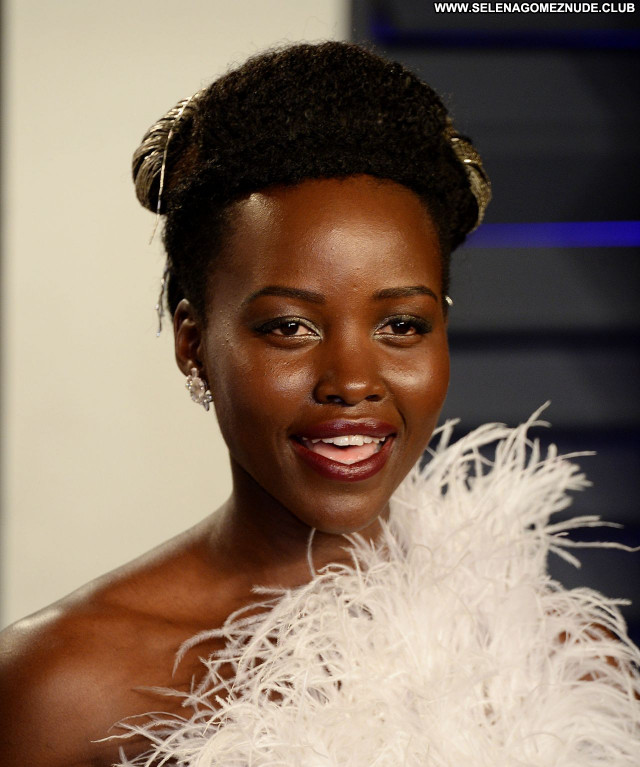 Lupita Nyongo No Source  Babe Beautiful Celebrity Sexy Posing Hot