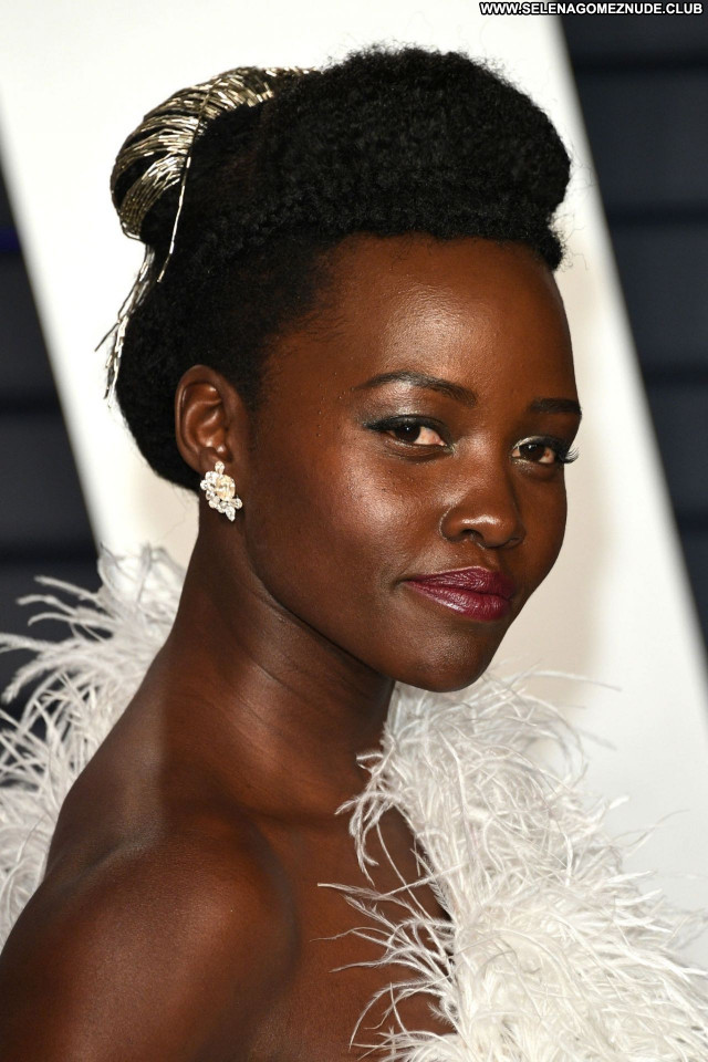 Lupita Nyongo No Source Posing Hot Beautiful Sexy Babe Celebrity