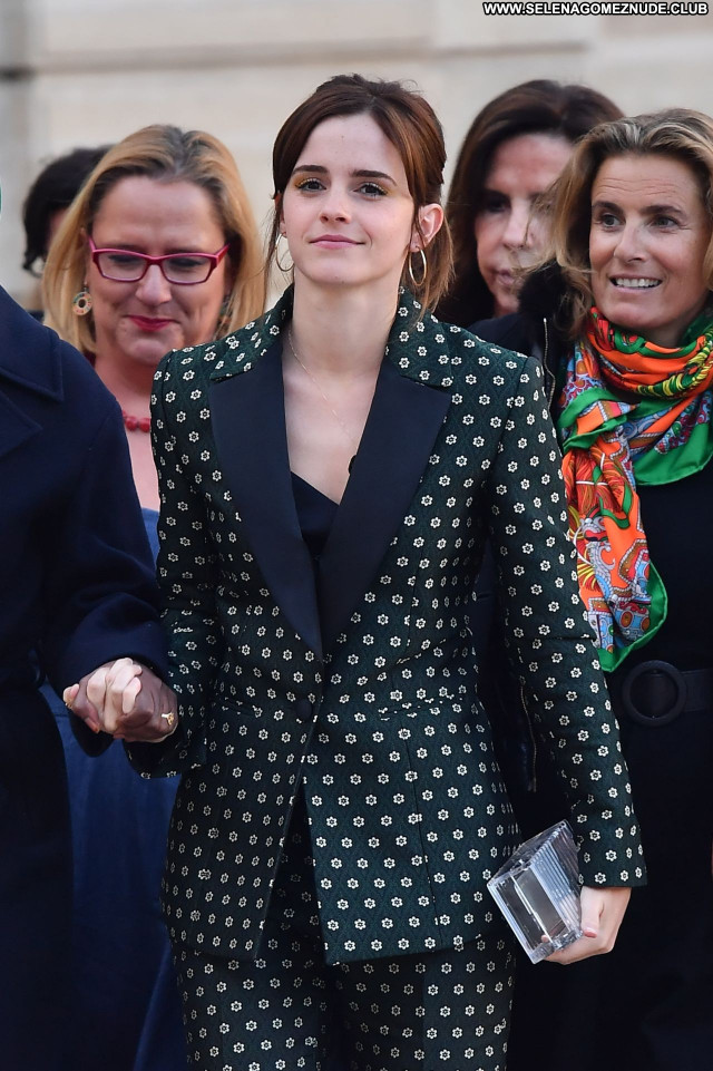 Emma Watson No Source Beautiful Sexy Celebrity Posing Hot Babe