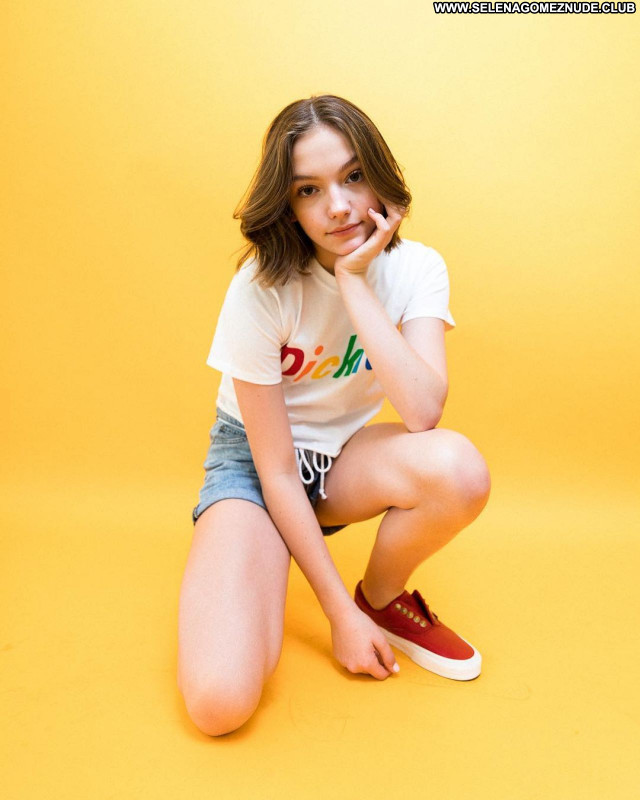 Jayden Bartels No Source Posing Hot Celebrity Beautiful Sexy Babe