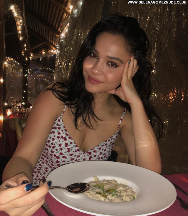 Stella Hudgens No Source Celebrity Beautiful Babe Posing Hot Sexy