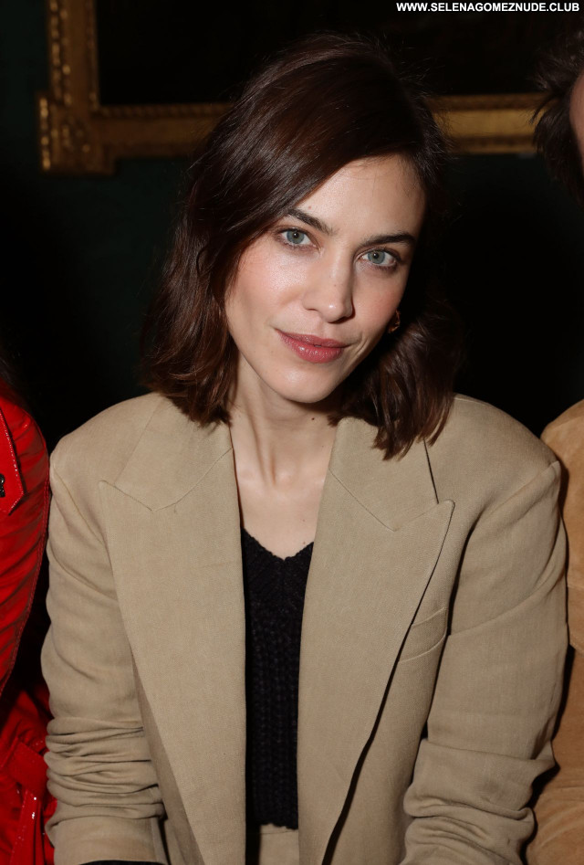 Alexa Chung No Source Sexy Babe Posing Hot Beautiful Celebrity