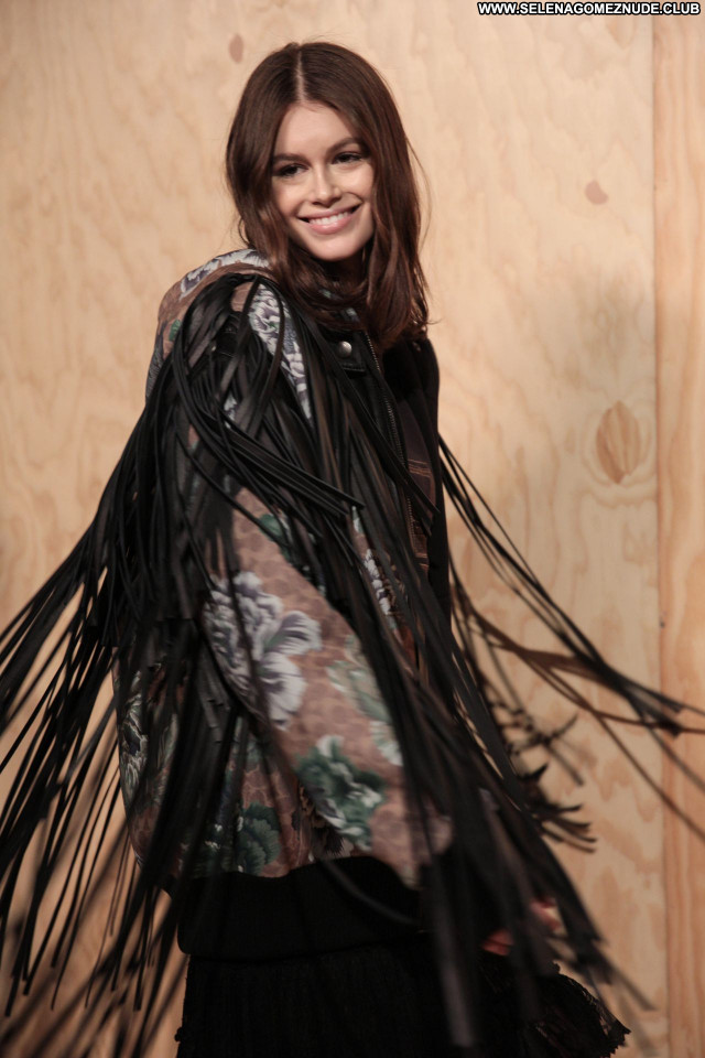 Kaia Gerber No Source  Posing Hot Sexy Beautiful Celebrity Babe
