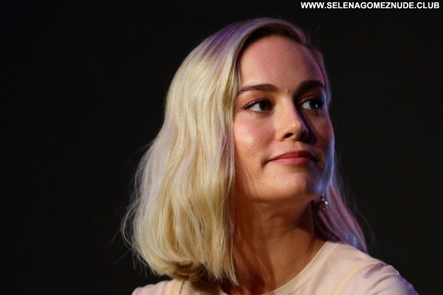 Brie Larson No Source  Sexy Beautiful Celebrity Babe Posing Hot