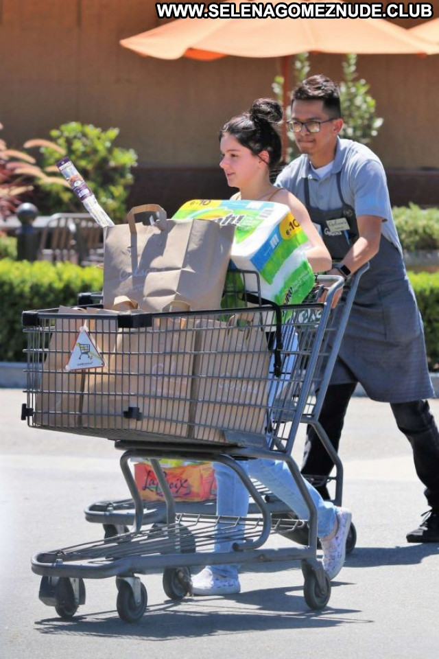 Ariel Winter Studio City Paparazzi Babe Beautiful Posing Hot Celebrity