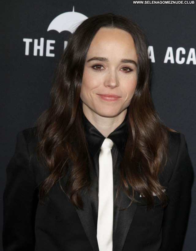 Ellen Page No Source  Posing Hot Celebrity Babe Beautiful Sexy