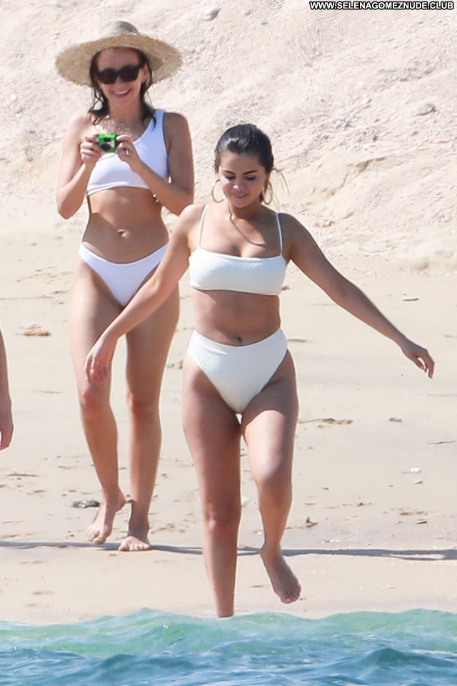 Selena Gomez No Source Posing Hot Babe Beautiful Celebrity Sexy