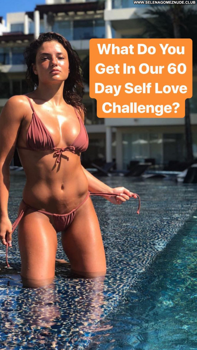 Jade Chynoweth No Source Sexy Posing Hot Babe Beautiful Celebrity