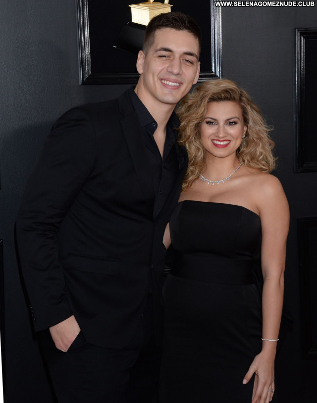 Tori Kelly No Source Celebrity Posing Hot Beautiful Babe Sexy