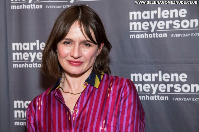 Emily Mortimer No Source Sexy Celebrity Babe Posing Hot Beautiful