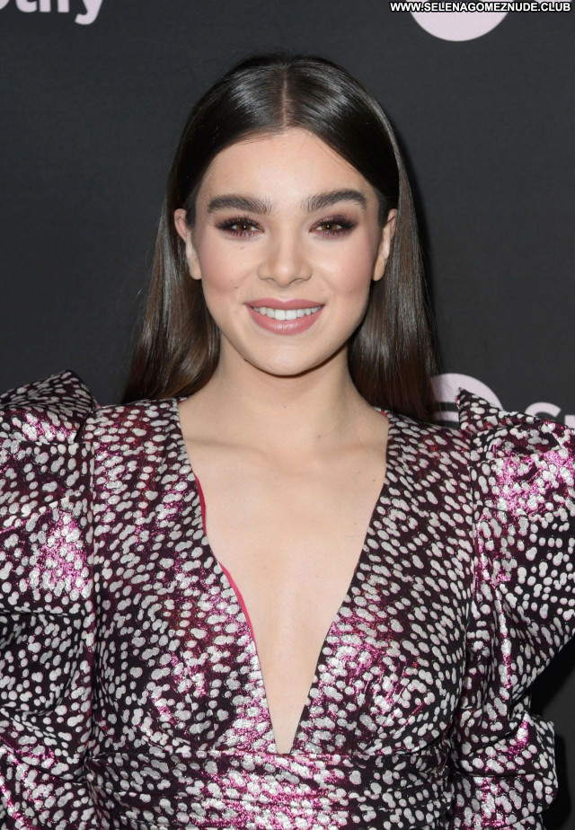 Hailee Steinfeld No Source Posing Hot Sexy Celebrity Beautiful Babe