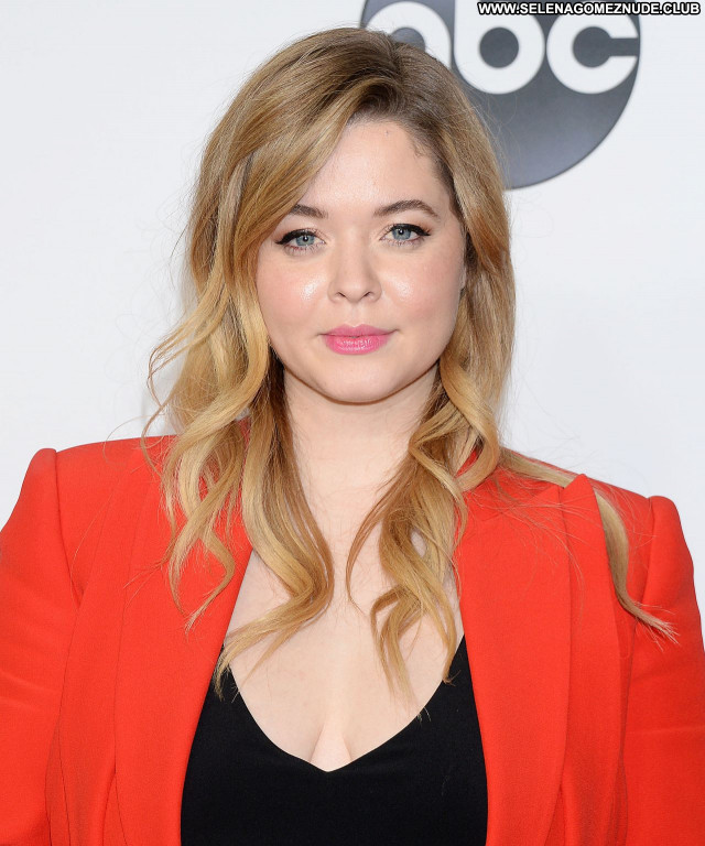 Sasha Pieterse No Source Celebrity Posing Hot Beautiful Sexy Babe