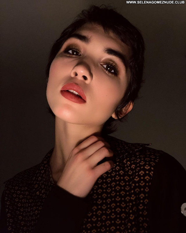 Rowan Blanchard No Source Celebrity Babe Beautiful Posing Hot Sexy